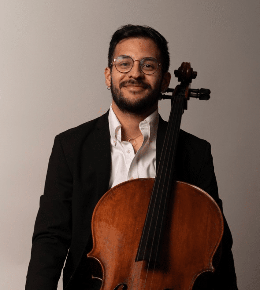 A headshot of Everardo Sanchez.